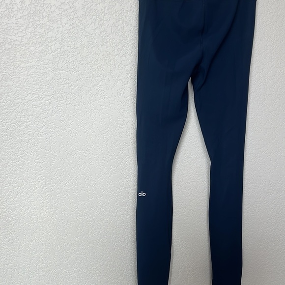 Alo Yoga Yoga Pant Legging Airlift Warrior Blue Navy Size Medium - Picture 8 of 8